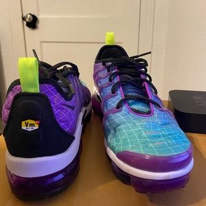 Nike woman’s air vapormax plus